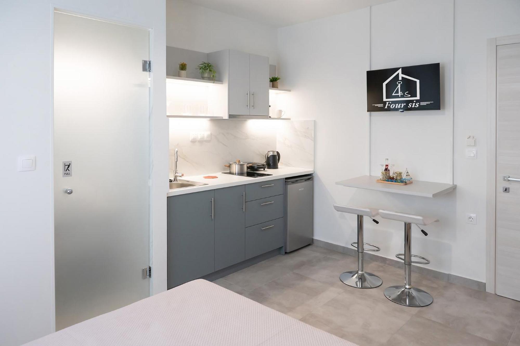 Four Sis Rooms Mangana 外观 照片