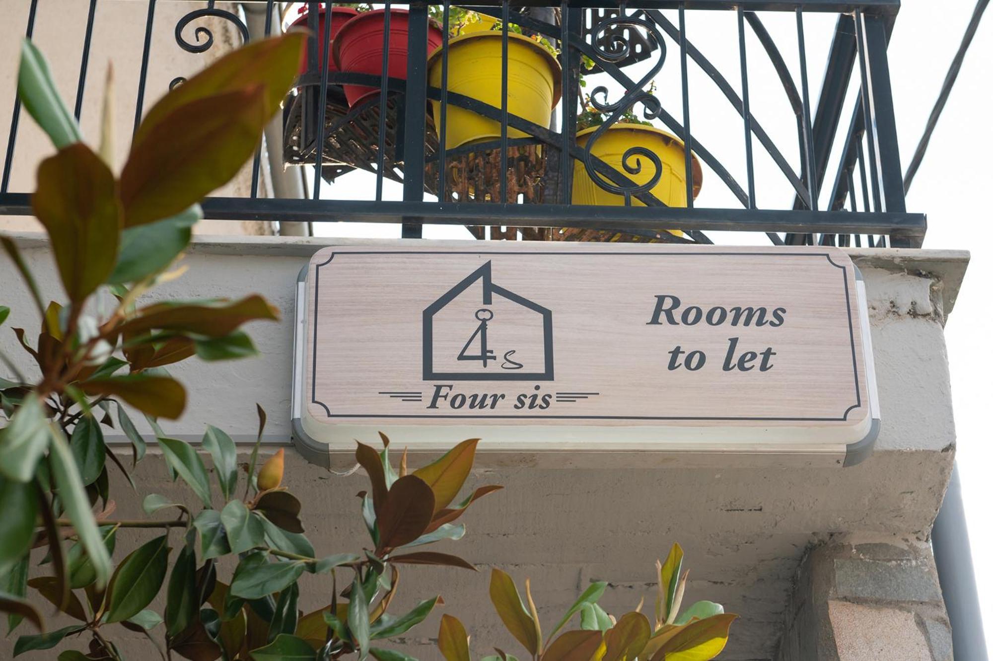 Four Sis Rooms Mangana 外观 照片
