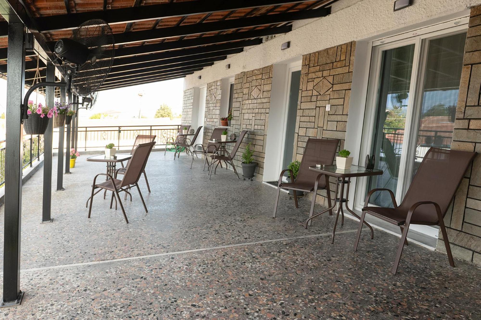 Four Sis Rooms Mangana 外观 照片